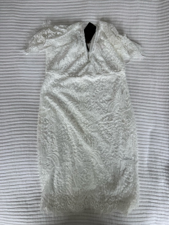 Dresses & Skirts - White Lace V-Neck Mini Off Shoulder Dress - NEVER WORN NWT